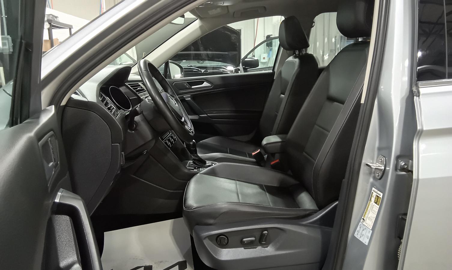 2020 Volkswagen Tiguan - Image 23