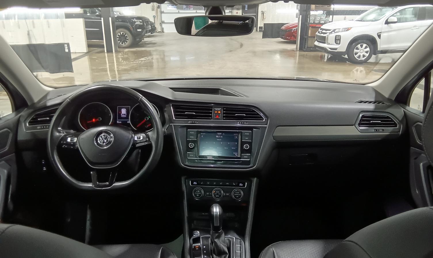 2020 Volkswagen Tiguan - Image 24