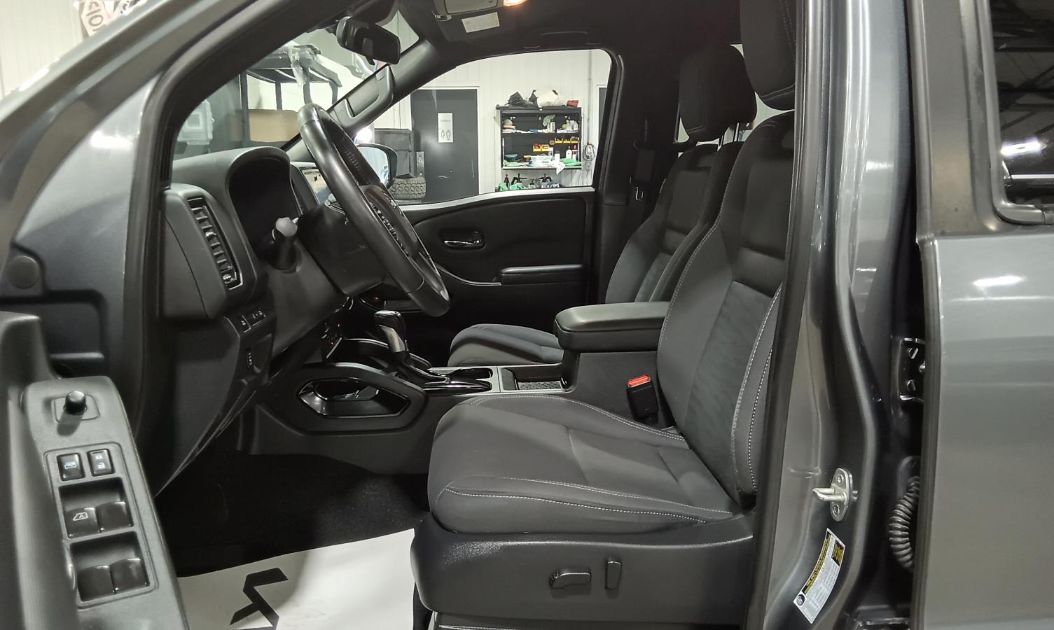 2023 Nissan Frontier - Image 21