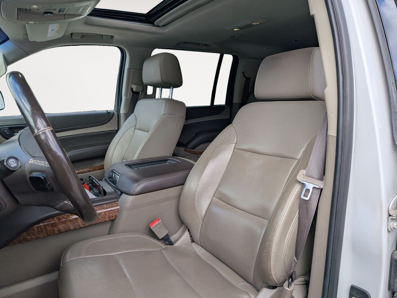 2018 Chevrolet Suburban - Image 7