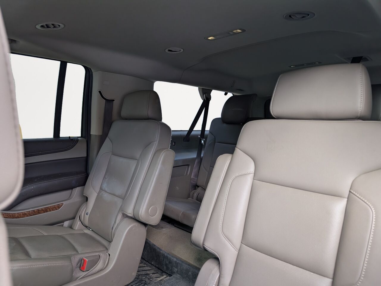 2018 Chevrolet Suburban - Image 8