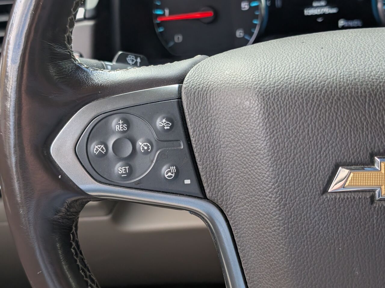 2018 Chevrolet Suburban - Image 15