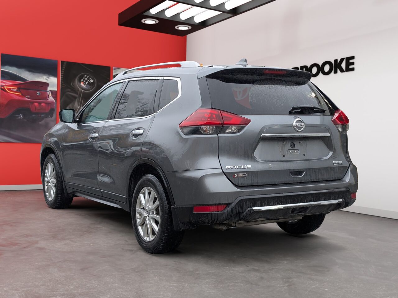 2020 Nissan Rogue - Image 5
