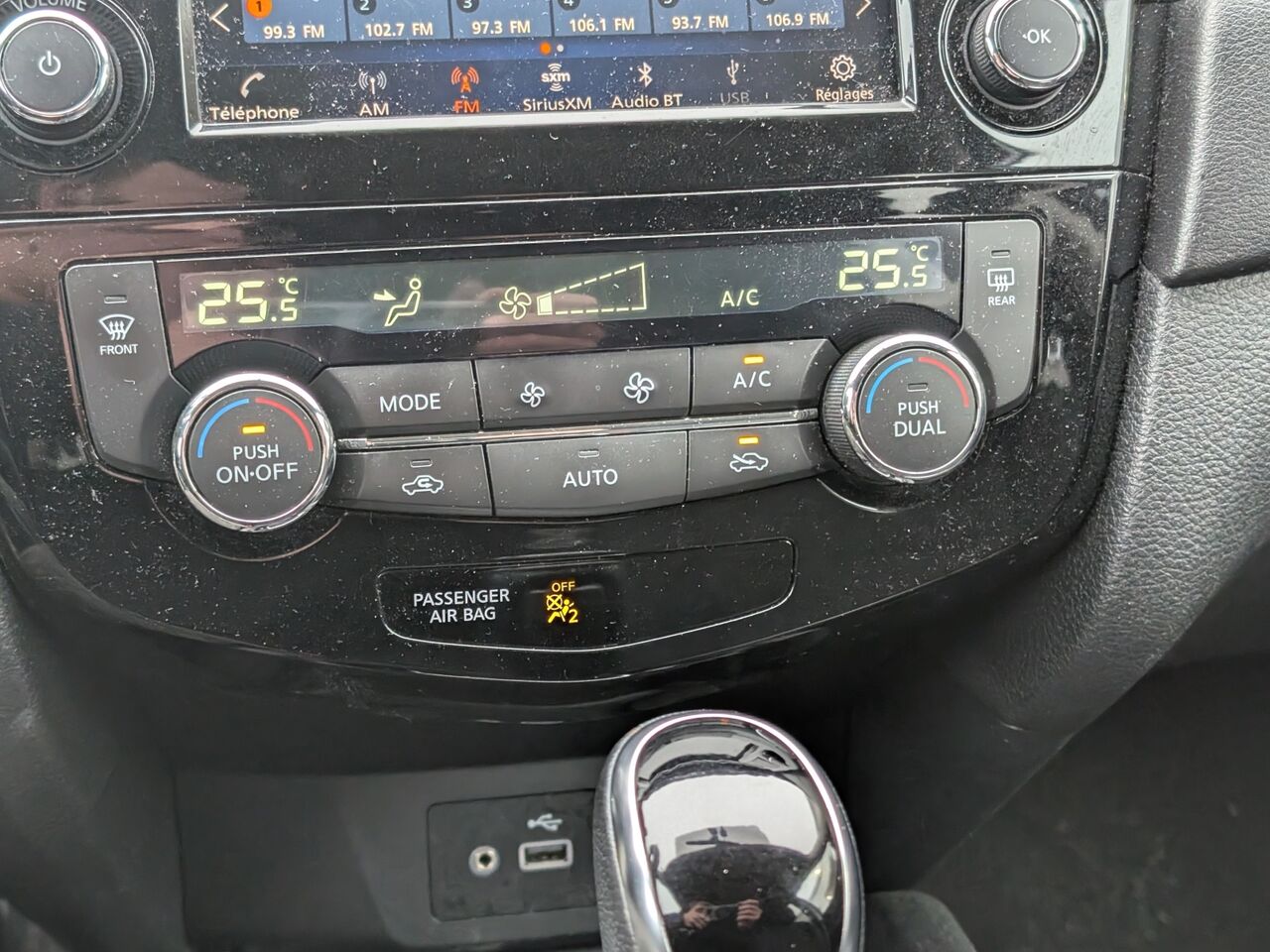 2020 Nissan Rogue - Image 11