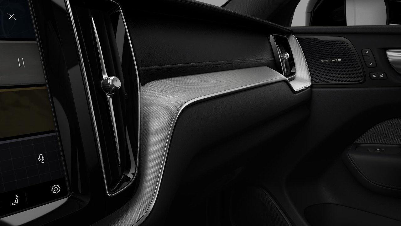 2025 Volvo XC60 Plug-in hybrid - Image 7