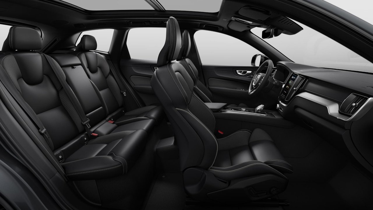 2025 Volvo XC60 Plug-in hybrid - Image 11
