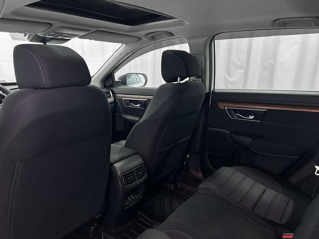2017 Honda CR-V - Image 16