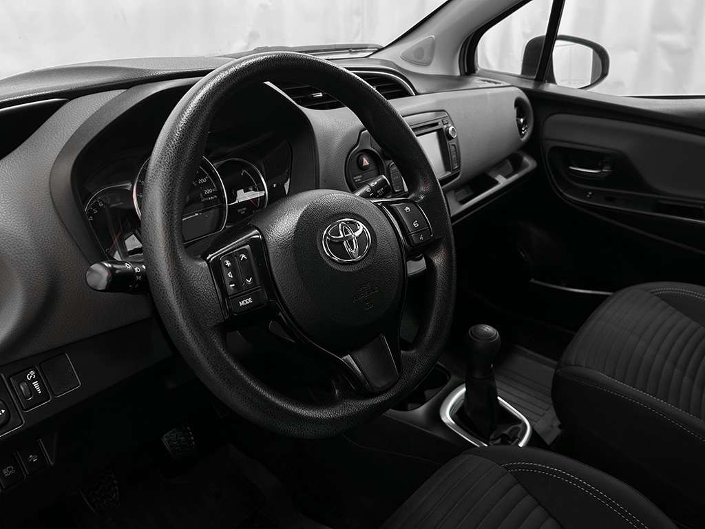 2018 Toyota Yaris Hatchback - Image 8