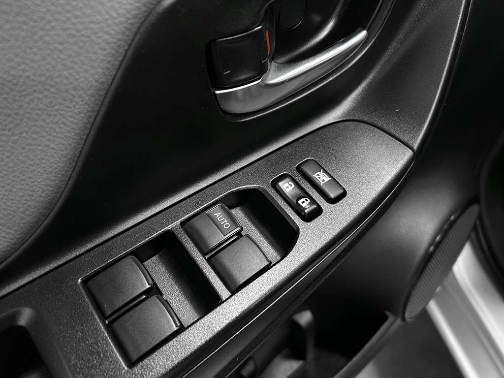 2018 Toyota Yaris Hatchback - Image 9