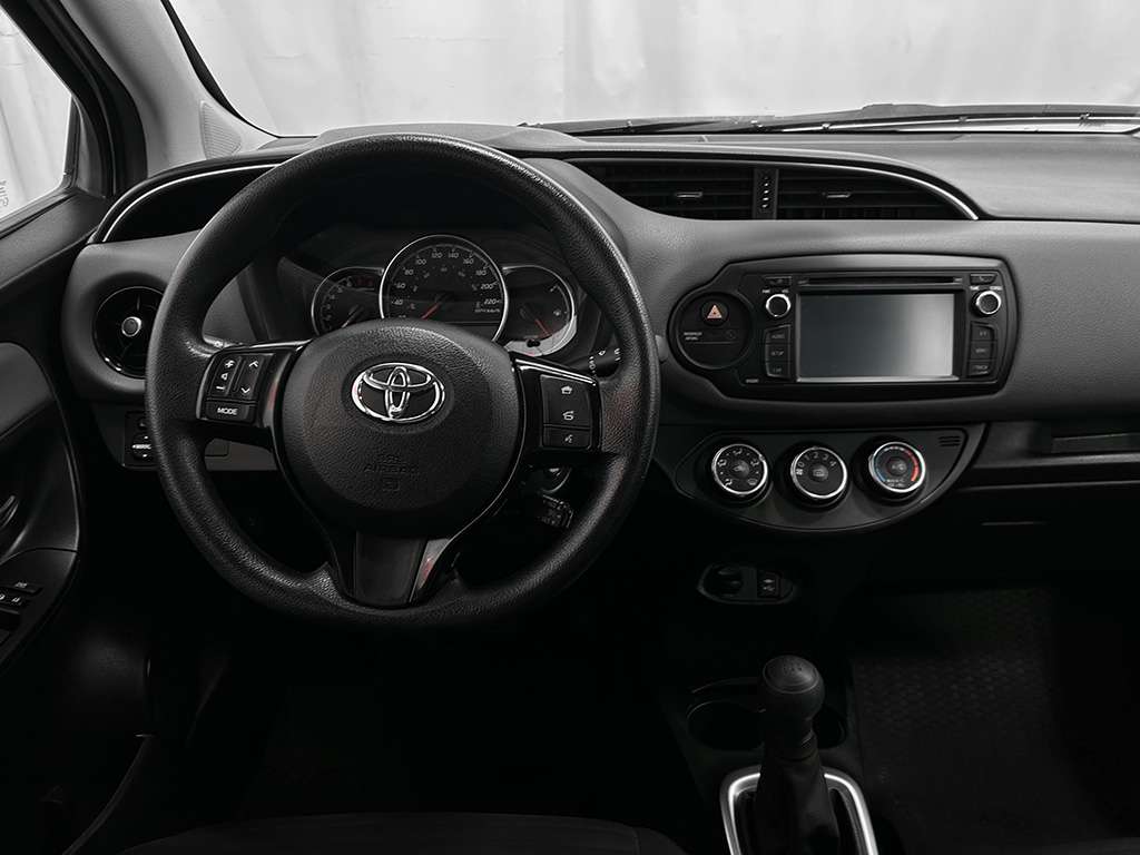 2018 Toyota Yaris Hatchback - Image 17