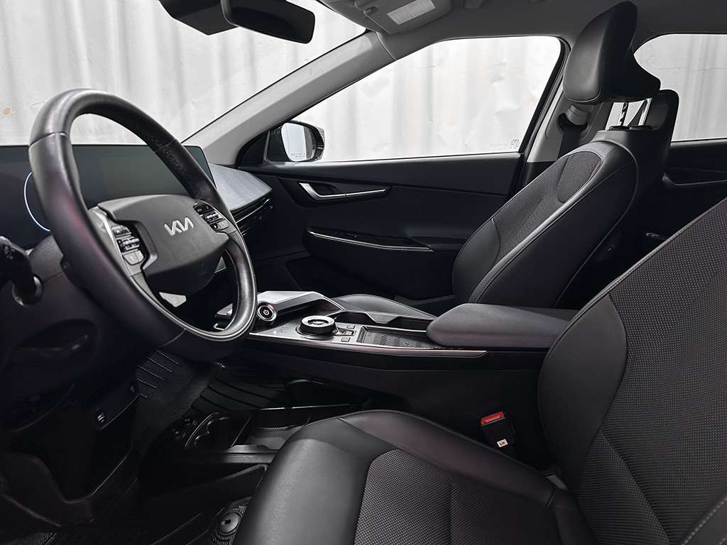 2024 Kia EV6 - Image 14