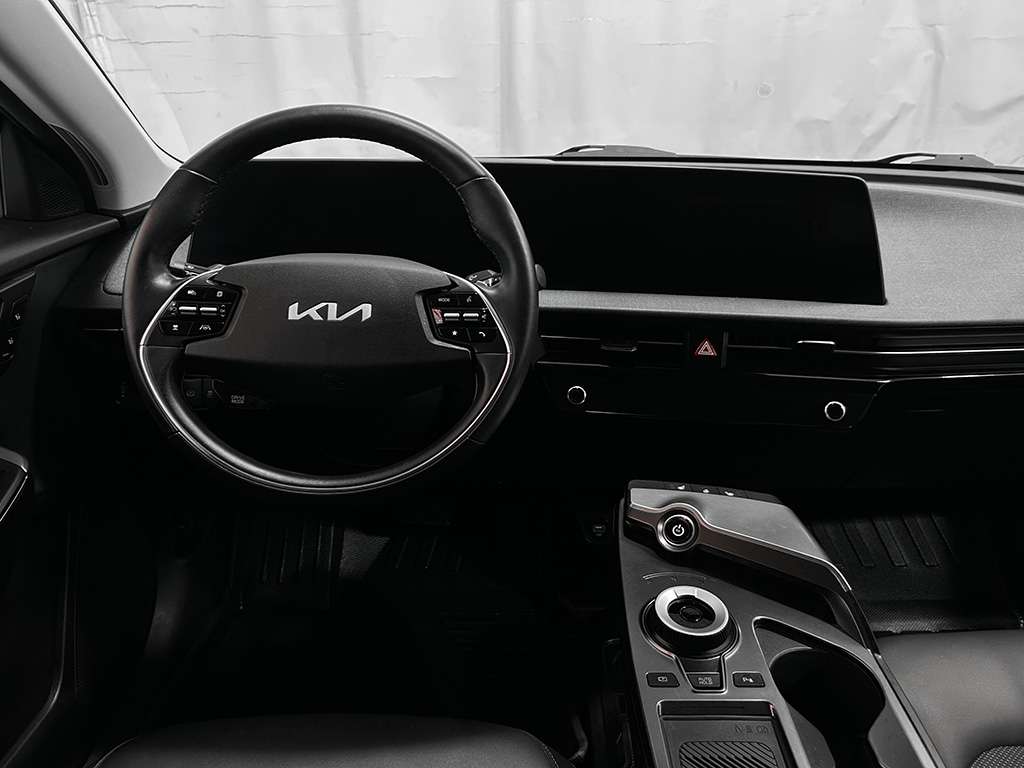 2024 Kia EV6 - Image 16