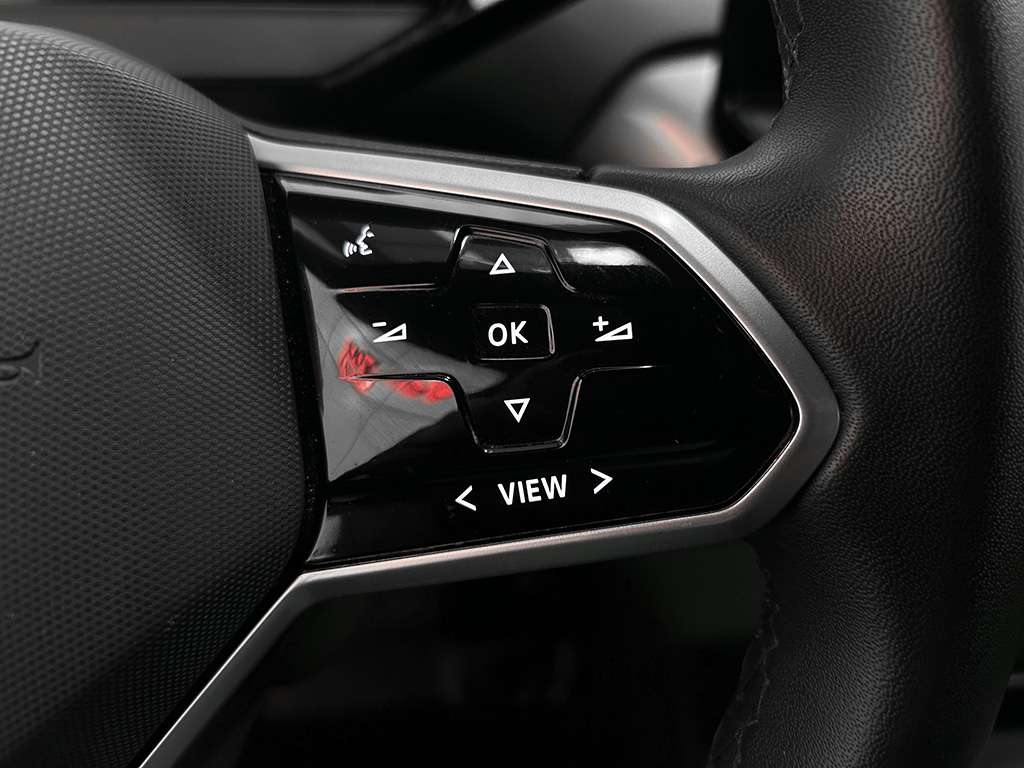 2023 Volkswagen ID.4 - Image 12
