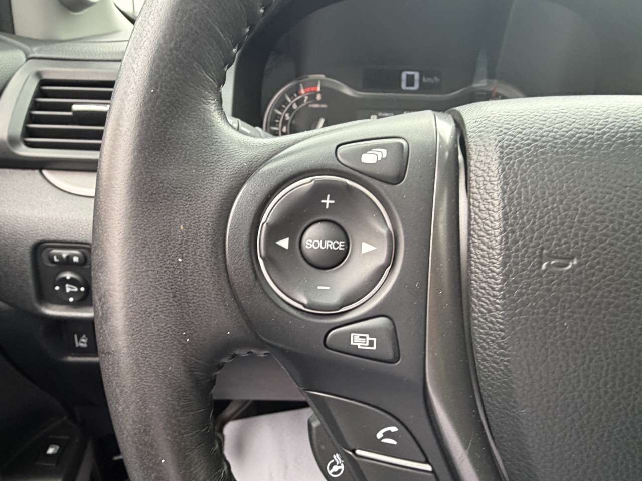 2019 Honda Ridgeline - Image 17