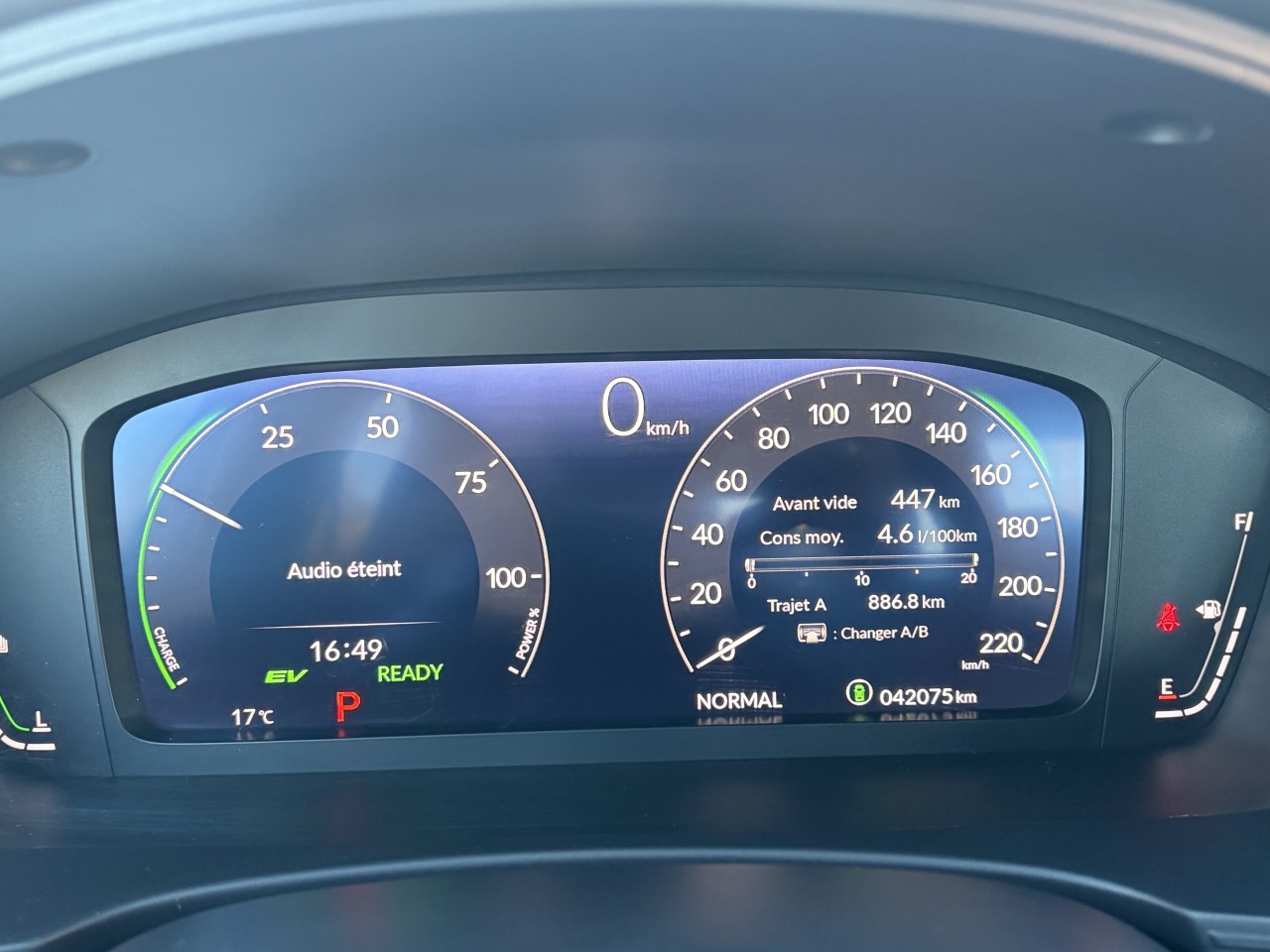2025 Honda Civic - Image 17