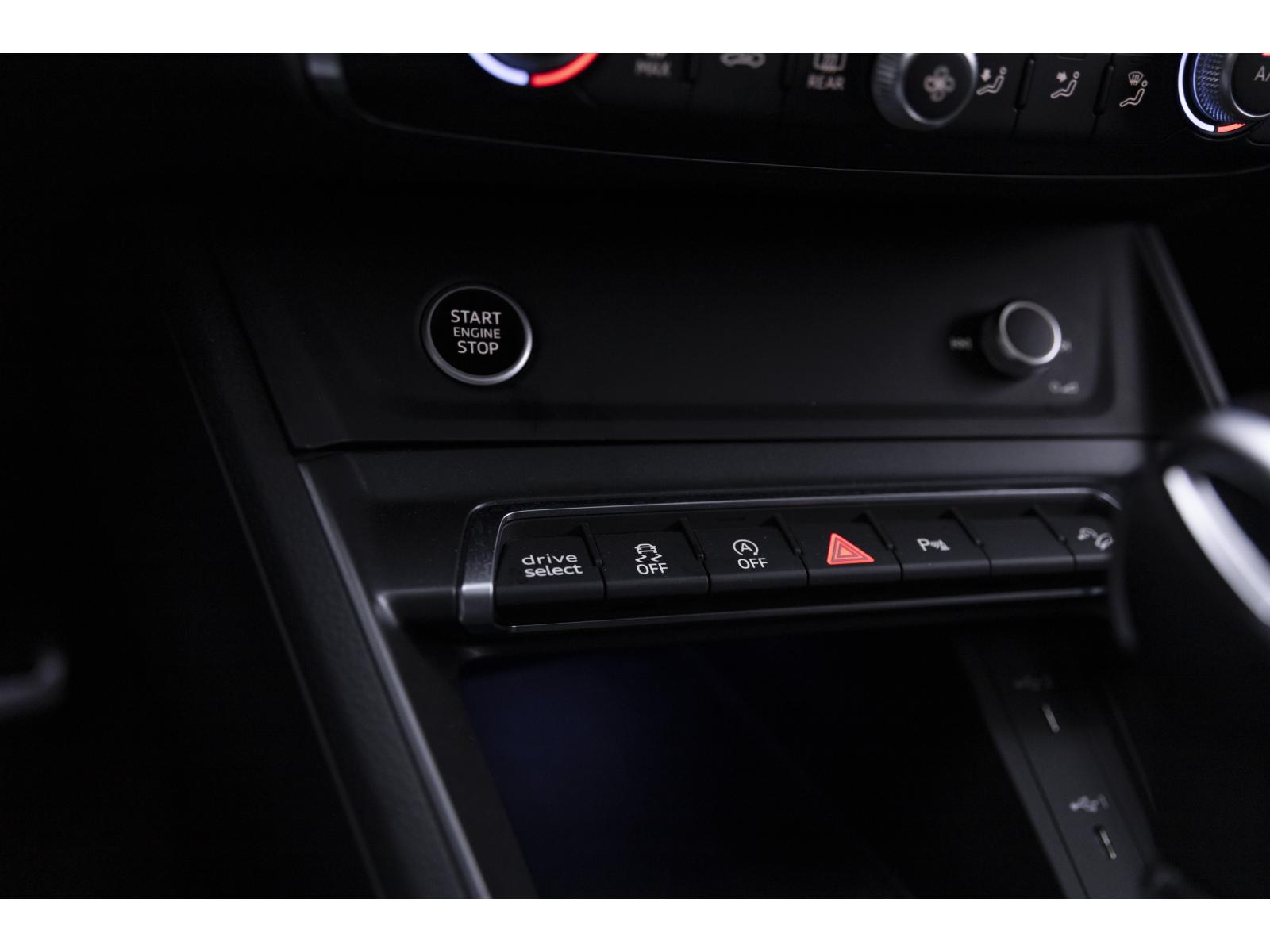 2023 Audi Q3 - Image 26