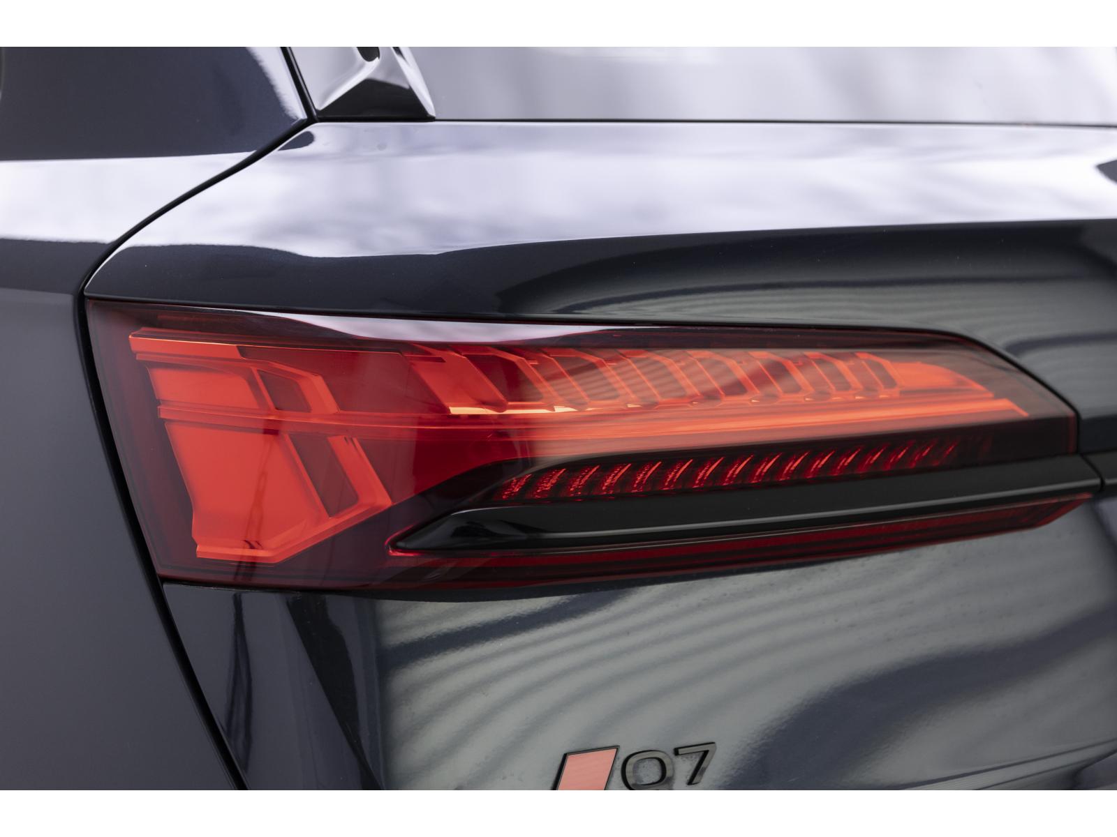 2025 Audi Q7 - Image 10