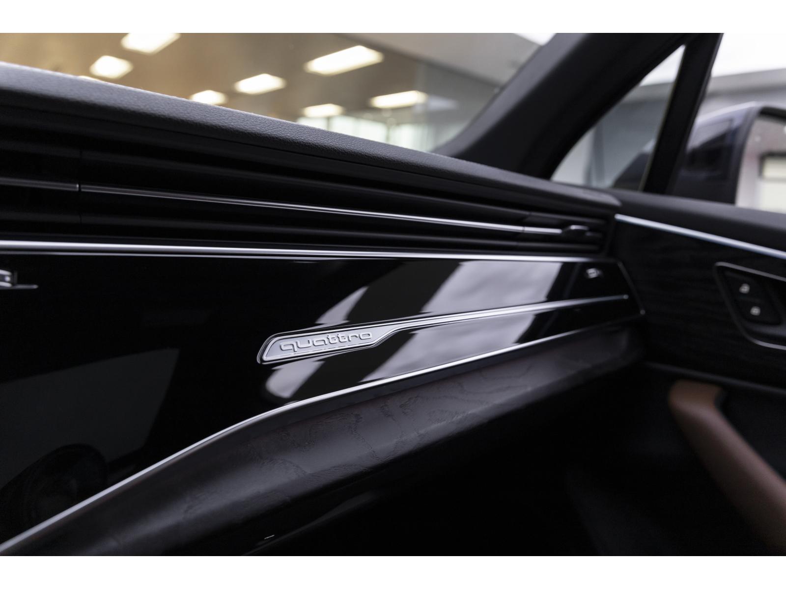 2025 Audi Q7 - Image 26