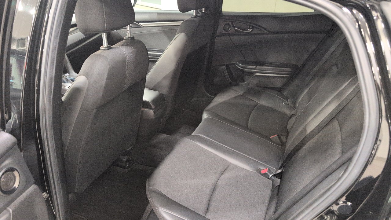 2021 Honda Civic Hatchback - Image 13