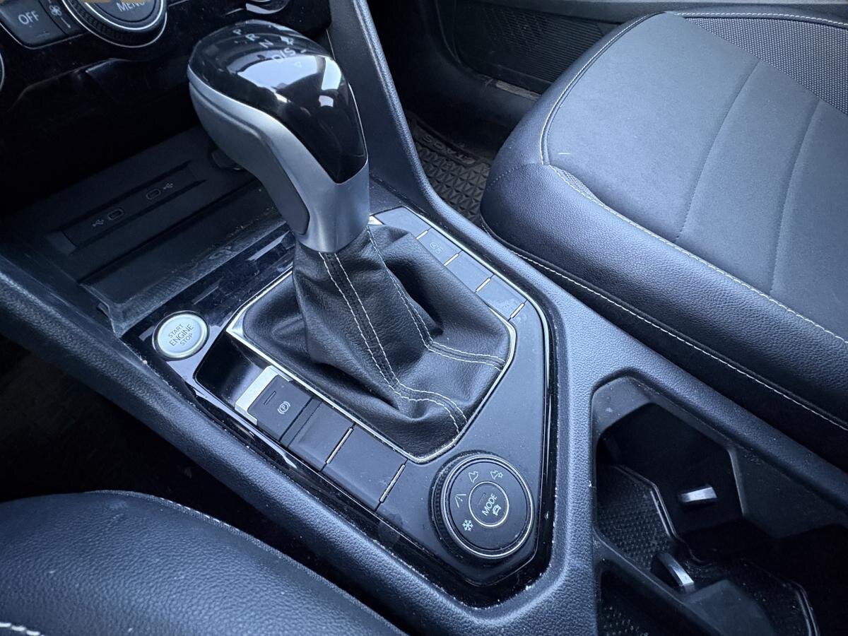 2023 Volkswagen Taos - Image 18