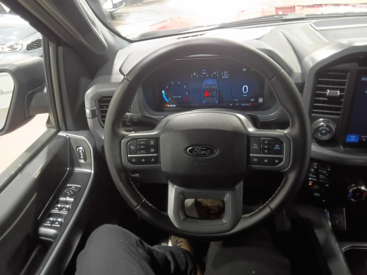 2025 Ford F-150 - Image 15