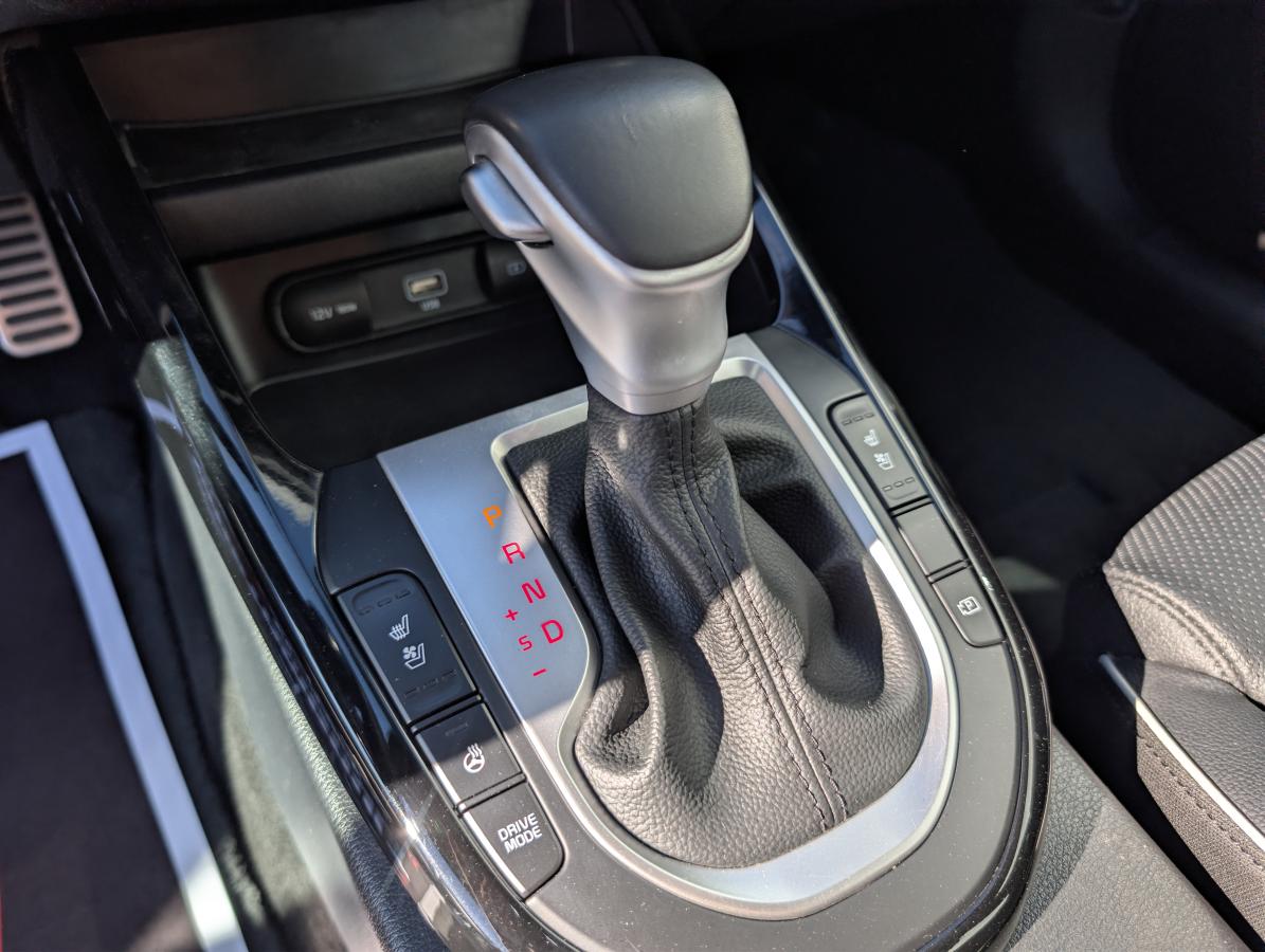 2023 Kia Forte - Image 16