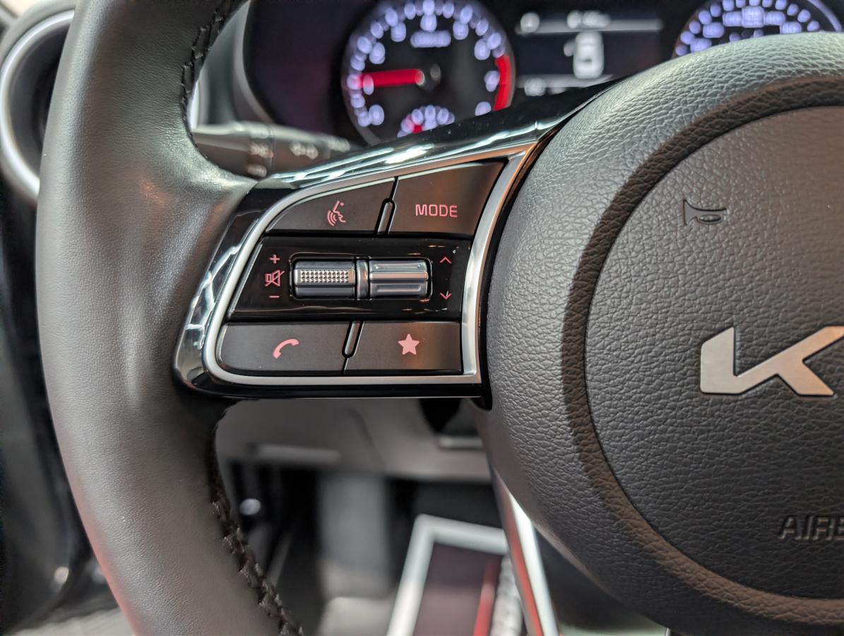 2024 Kia Forte - Image 29
