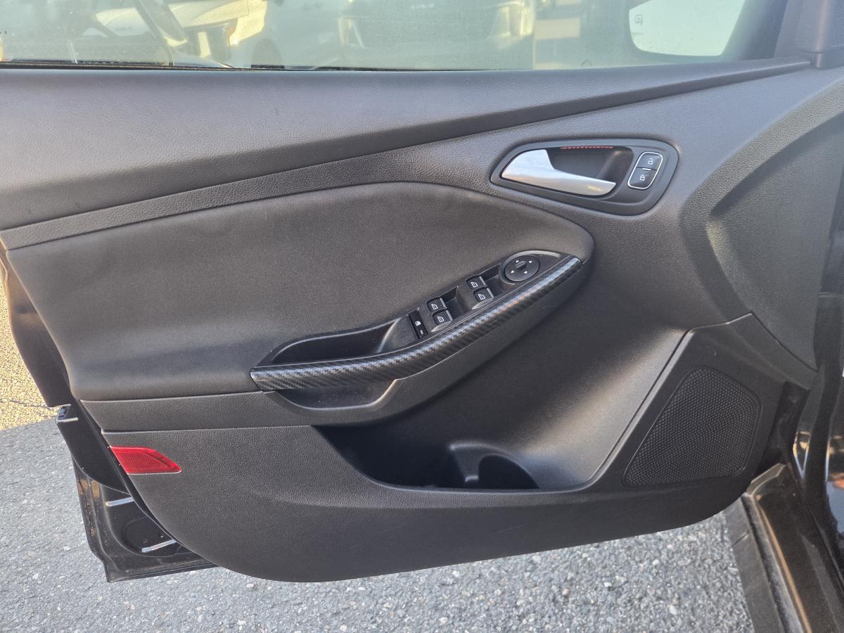 2017 Ford Focus - Image 11
