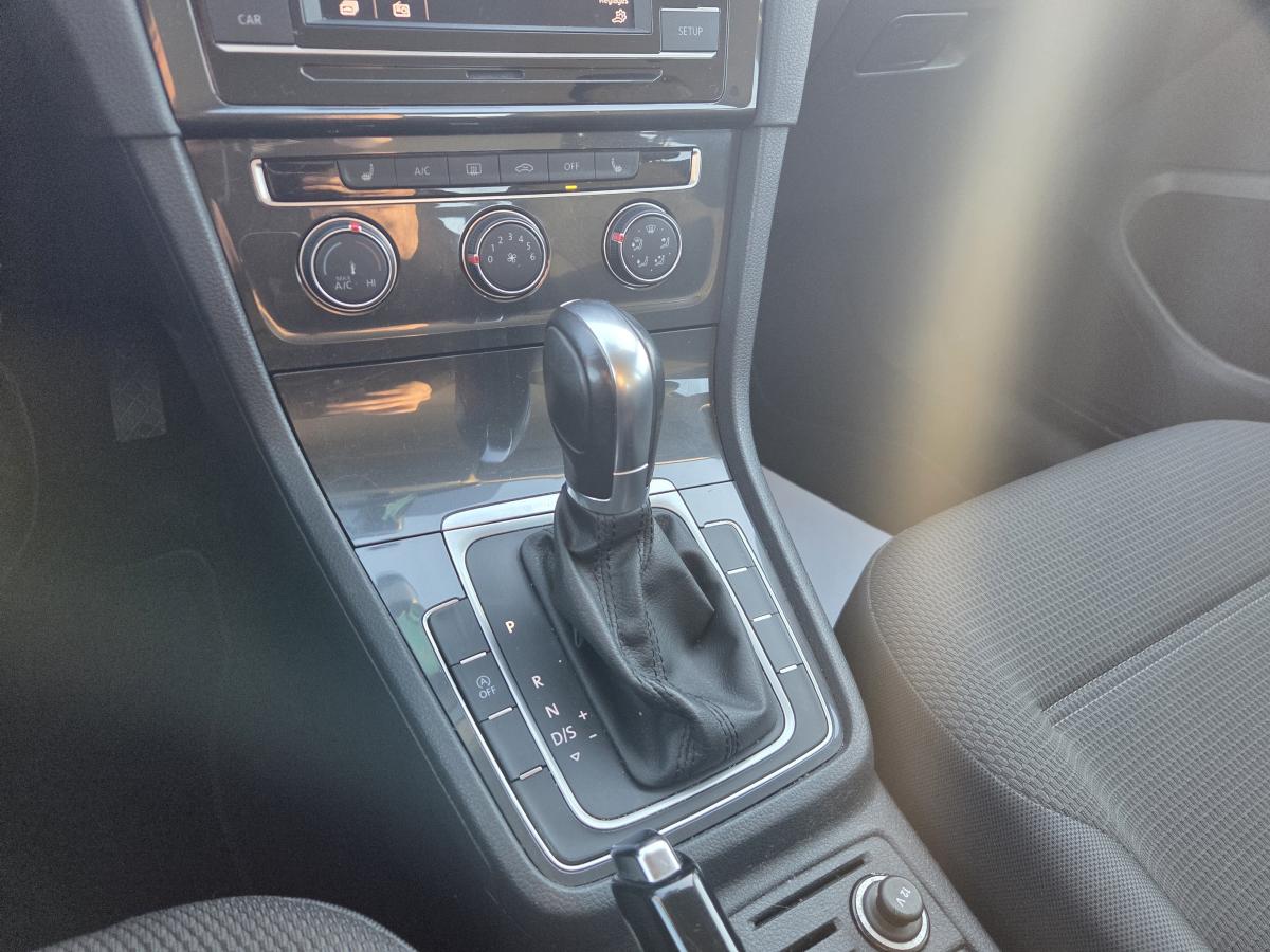 2019 Volkswagen Golf - Image 17