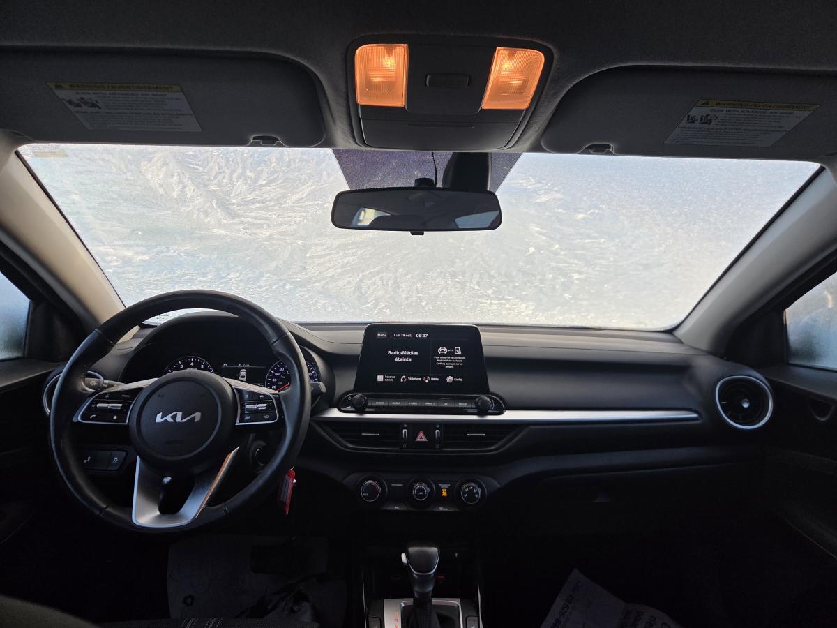 2022 Kia Forte - Image 8