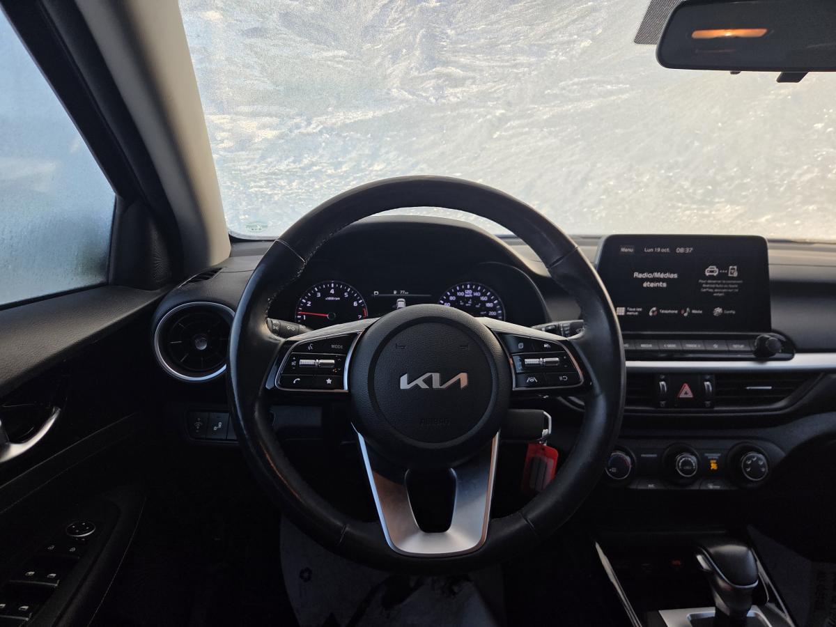 2022 Kia Forte - Image 9