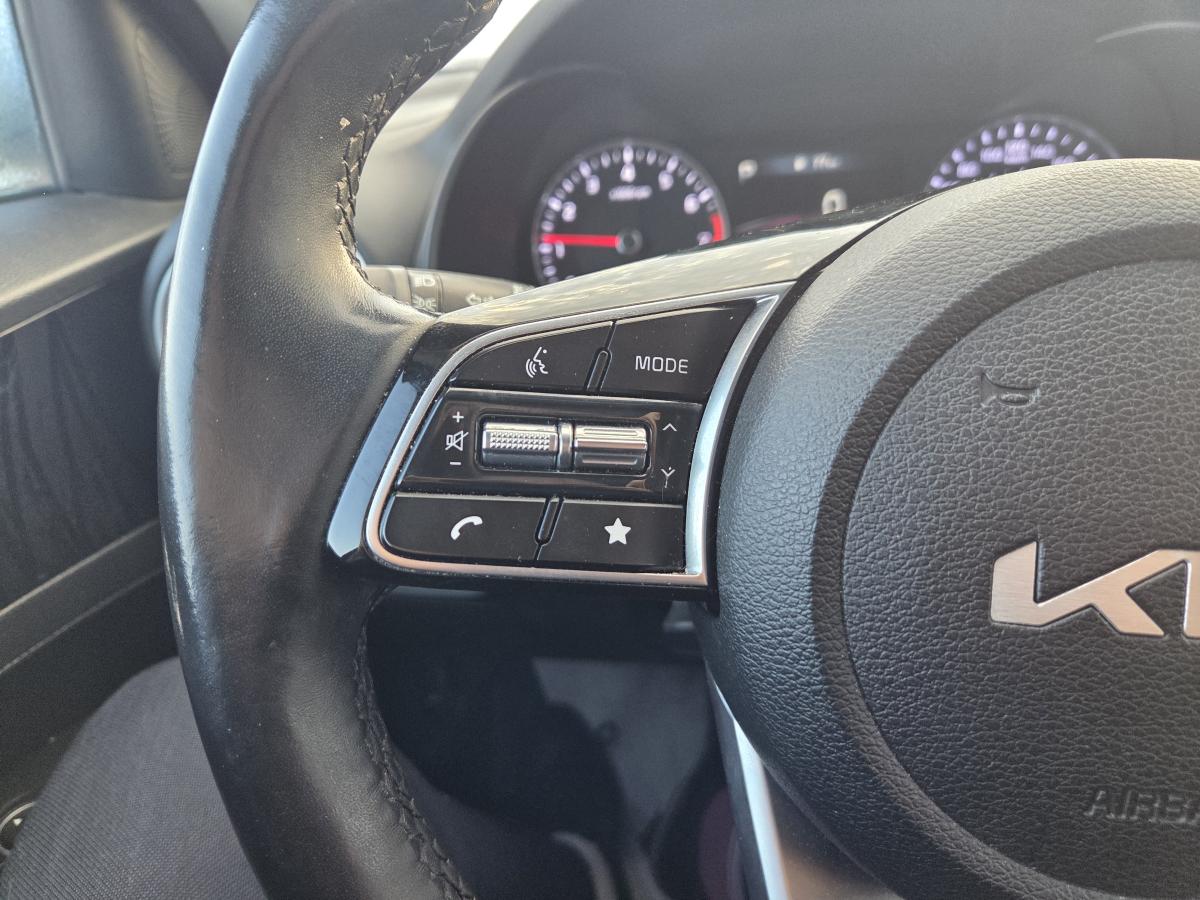 2022 Kia Forte - Image 15
