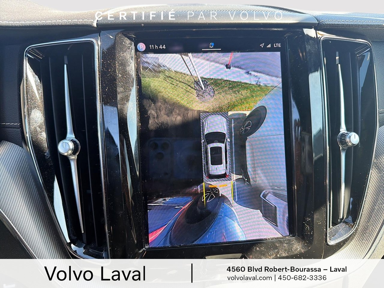 2022 Volvo XC60 - Image 13