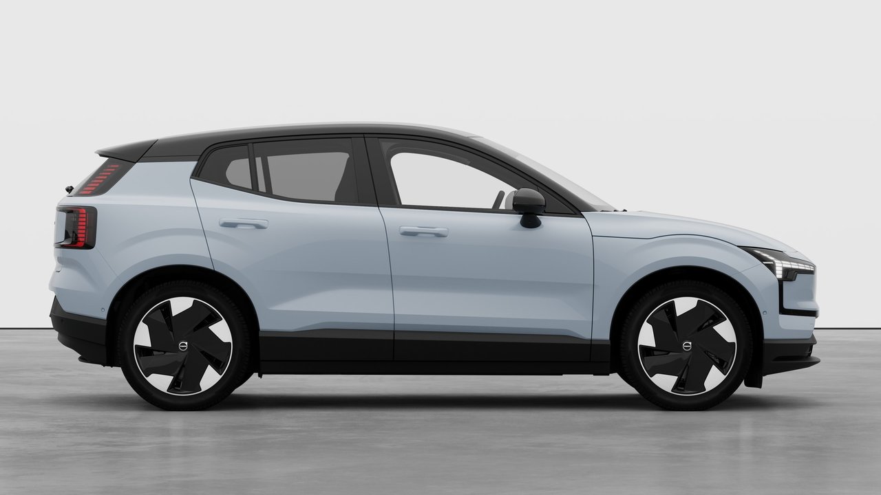 2026 Volvo EX30 - Image 7