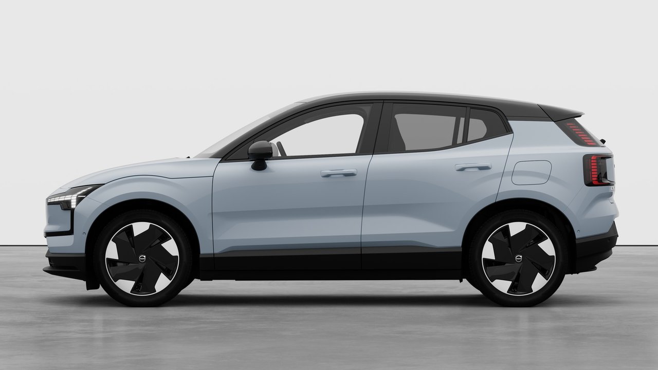 2026 Volvo EX30 - Image 8