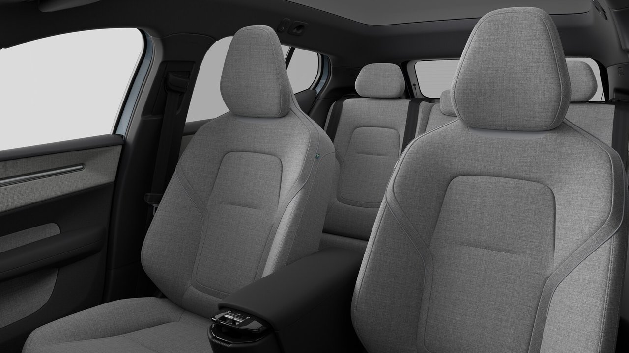 2026 Volvo EX30 - Image 12