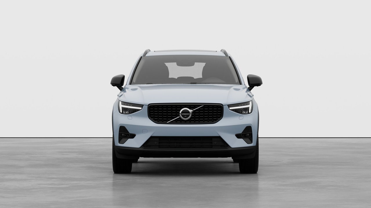 2026 Volvo XC40 - Image 5
