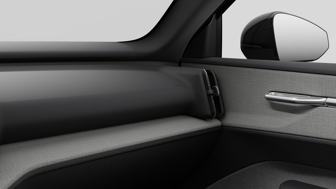 2026 Volvo EX30 - Image 9