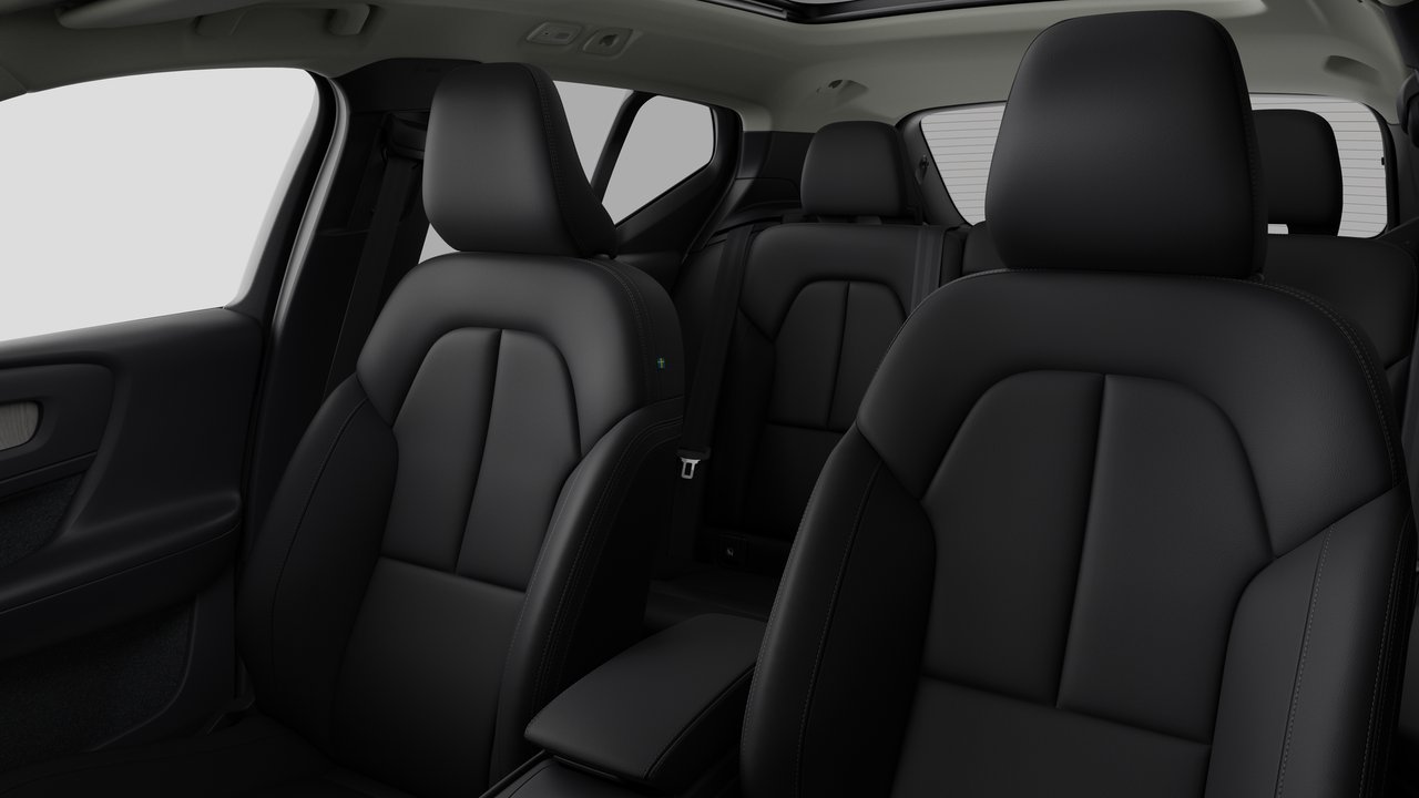 2026 Volvo XC40 - Image 12