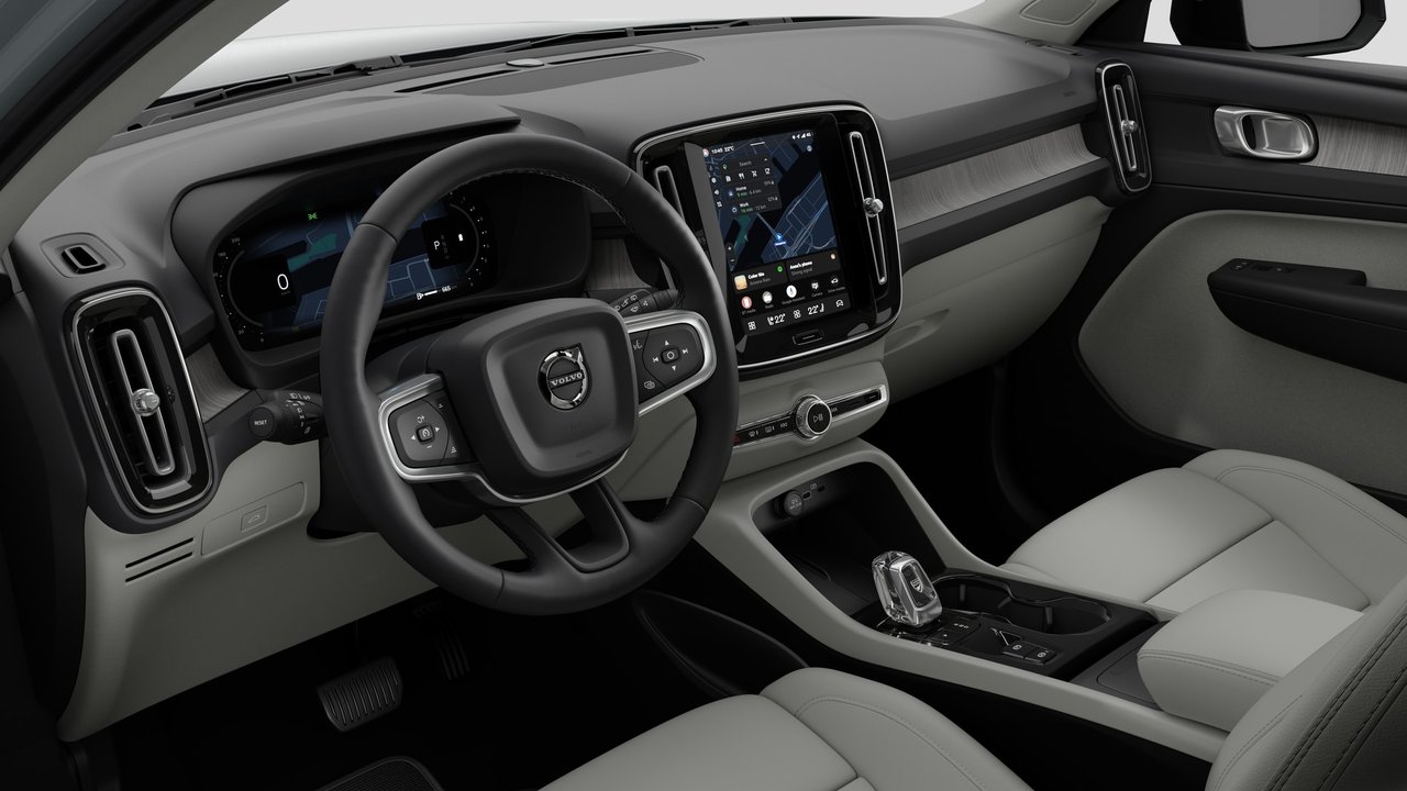2026 Volvo XC40 - Image 10
