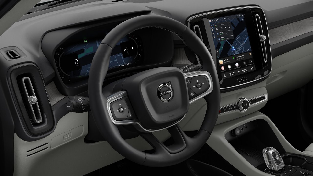 2026 Volvo XC40 - Image 14
