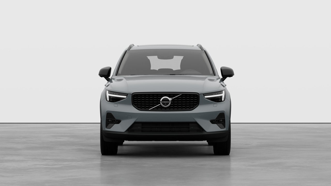 2026 Volvo XC40 - Image 5