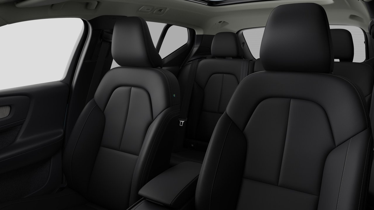 2026 Volvo XC40 - Image 12