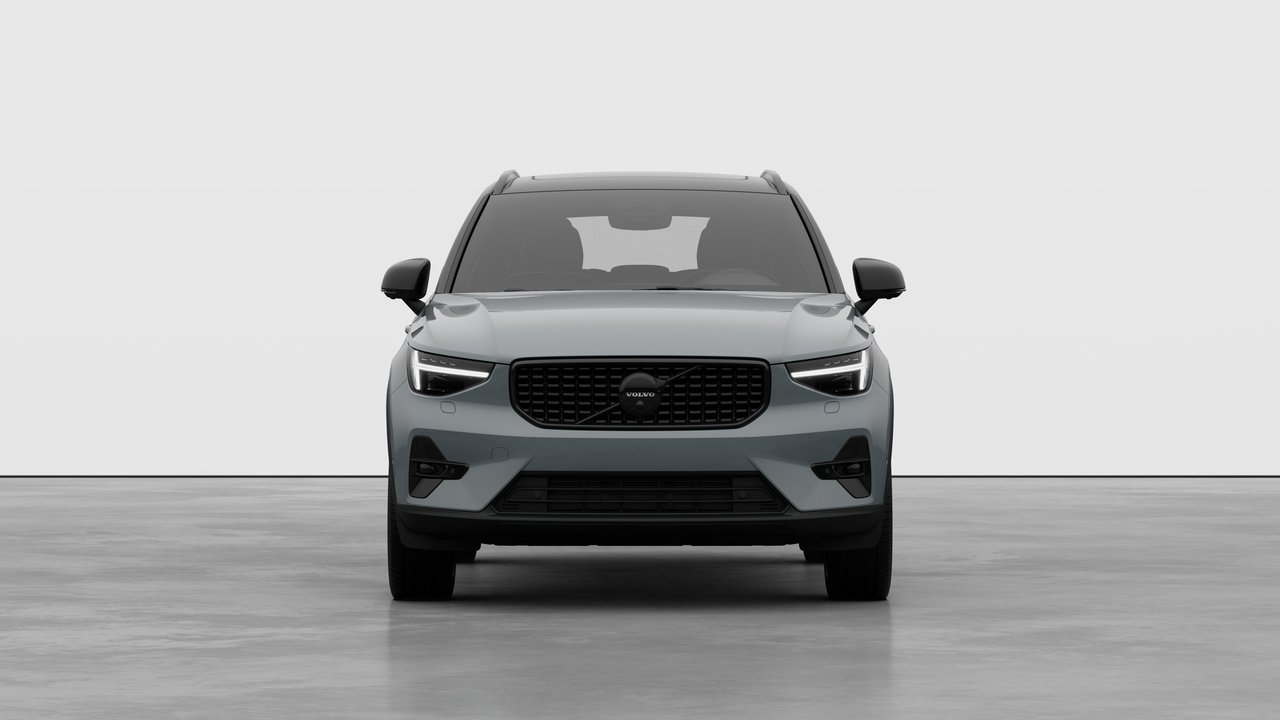 2026 Volvo XC40 - Image 5
