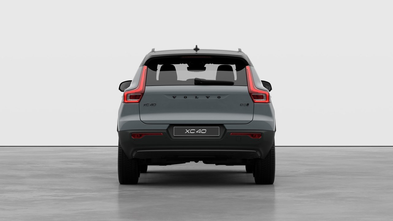 2026 Volvo XC40 - Image 6