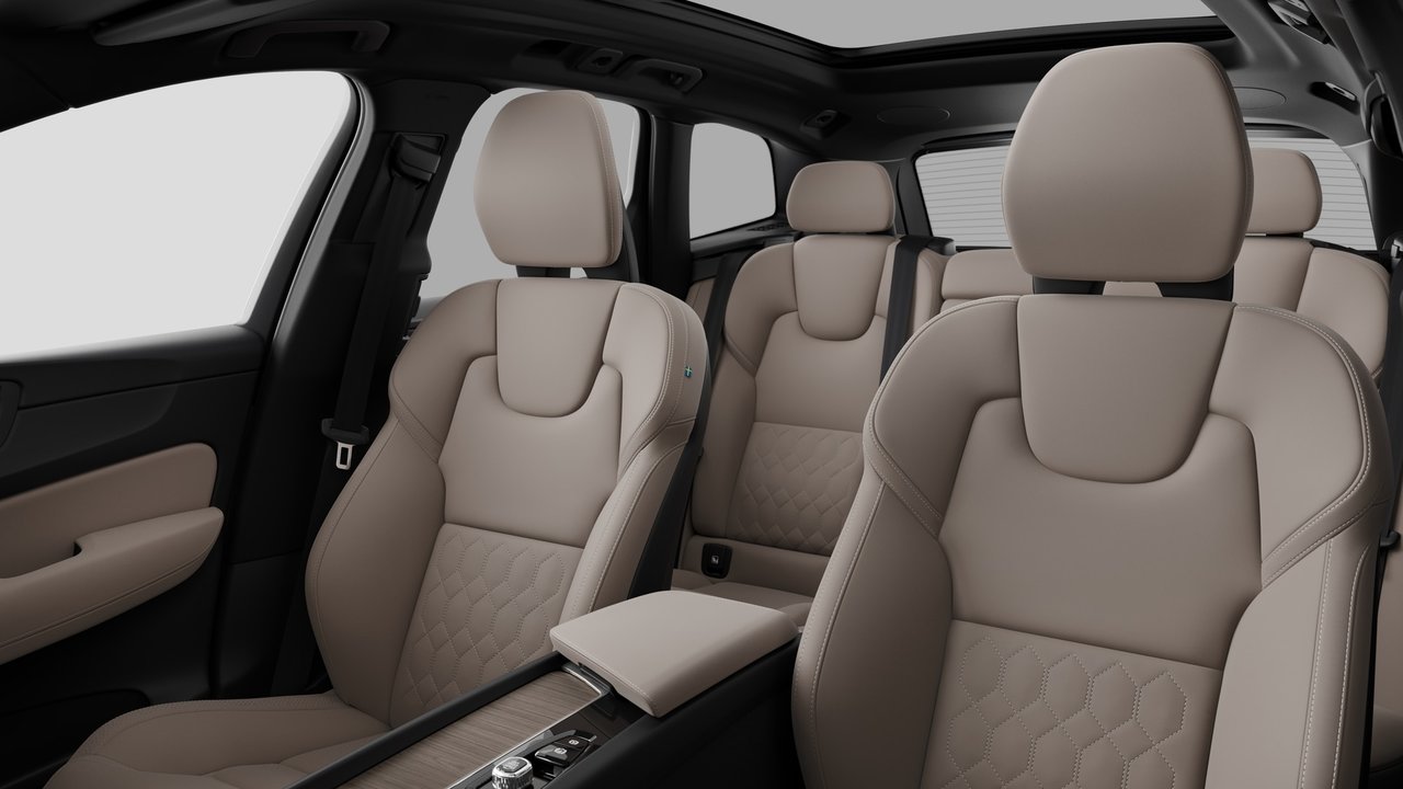 2027 Volvo XC60 - Image 12