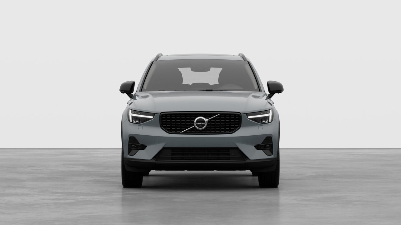 2026 Volvo XC40 - Image 5