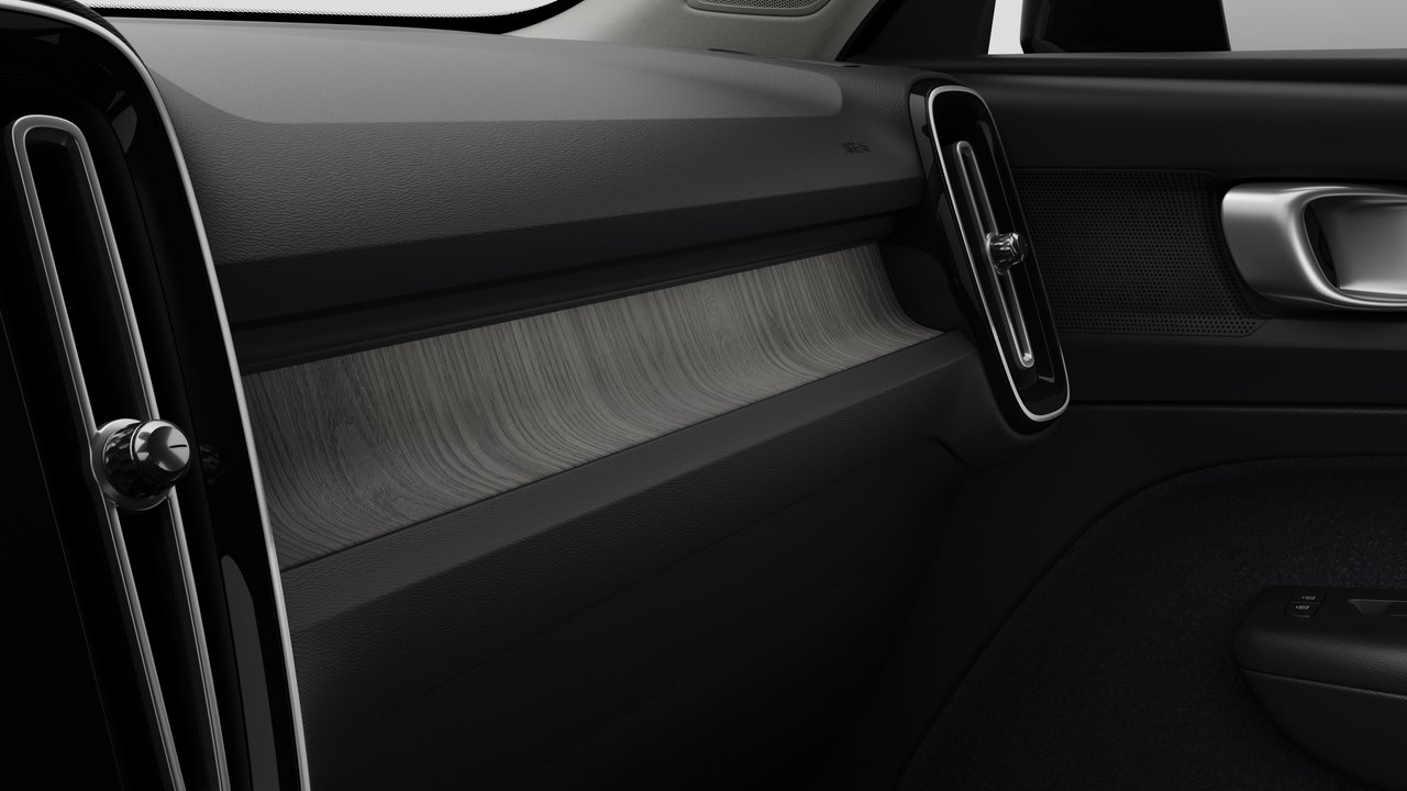 2026 Volvo XC40 - Image 9