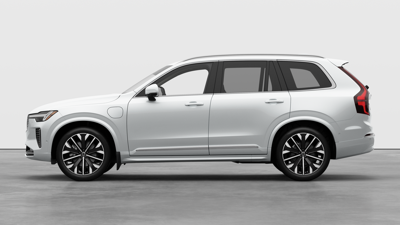2026 Volvo XC90 Plug-In Hybrid - Image 8