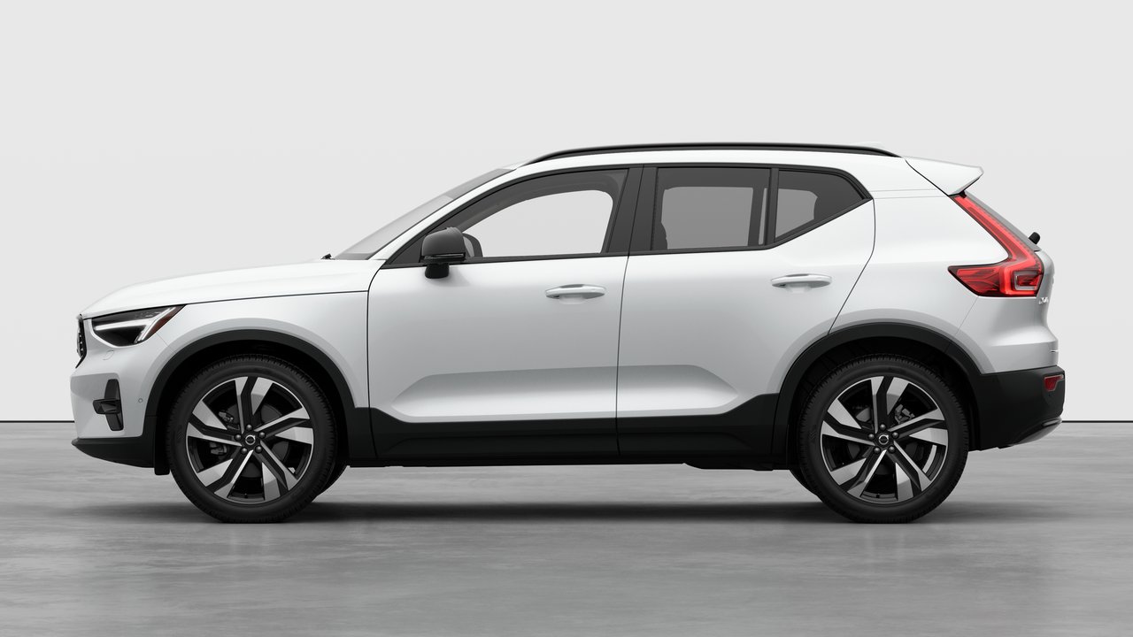 2026 Volvo XC40 - Image 8